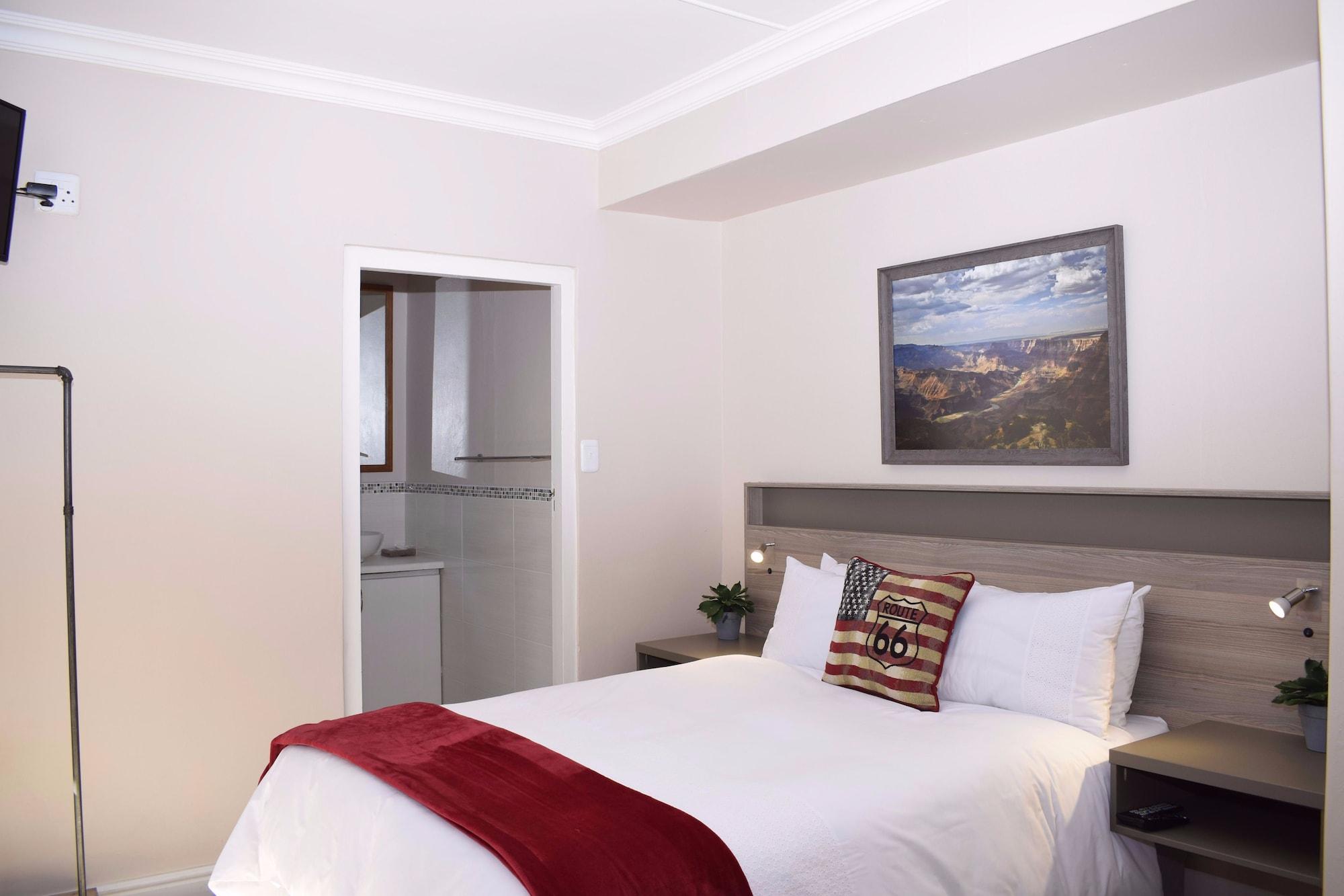 Outeniqua Inn George Bagian luar foto