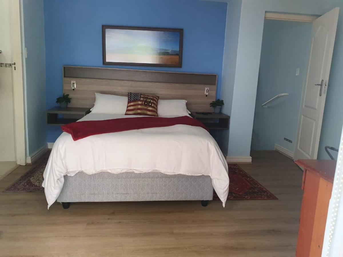 Outeniqua Inn George Bagian luar foto