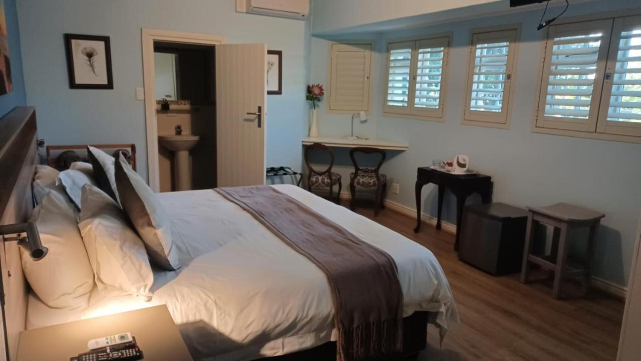 Outeniqua Inn George Bagian luar foto
