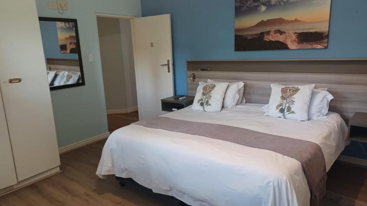 Outeniqua Inn George Bagian luar foto