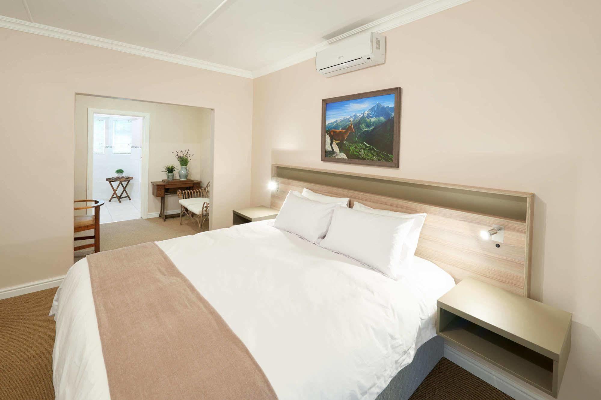 Outeniqua Inn George Bagian luar foto